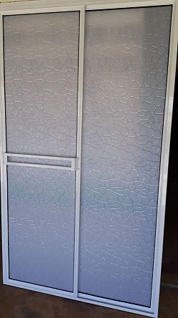 ACRÍLICO Y ALUMINIO